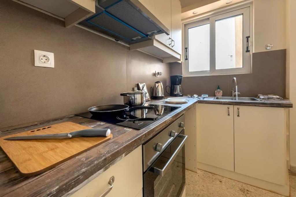 Kerameikos 2 Bedroom Apartment Atény Exteriér fotografie