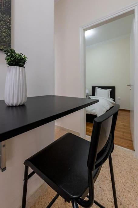 Kerameikos 2 Bedroom Apartment Atény Exteriér fotografie